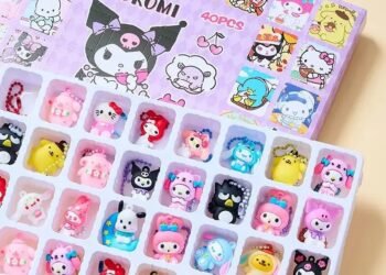 36pcs Sanrio Hellokitty Melody Doll Cartoon Hole Outfit Handmade Cute Surprise Blind Box Cool Toys for Kids